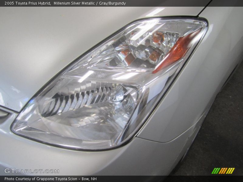 Millenium Silver Metallic / Gray/Burgundy 2005 Toyota Prius Hybrid