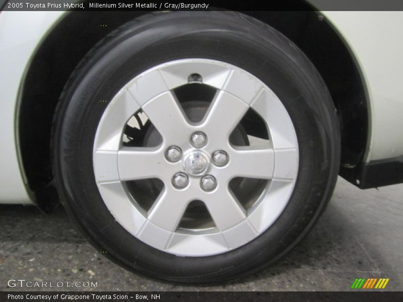 Millenium Silver Metallic / Gray/Burgundy 2005 Toyota Prius Hybrid