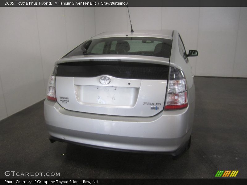 Millenium Silver Metallic / Gray/Burgundy 2005 Toyota Prius Hybrid