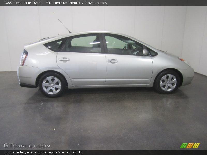 Millenium Silver Metallic / Gray/Burgundy 2005 Toyota Prius Hybrid