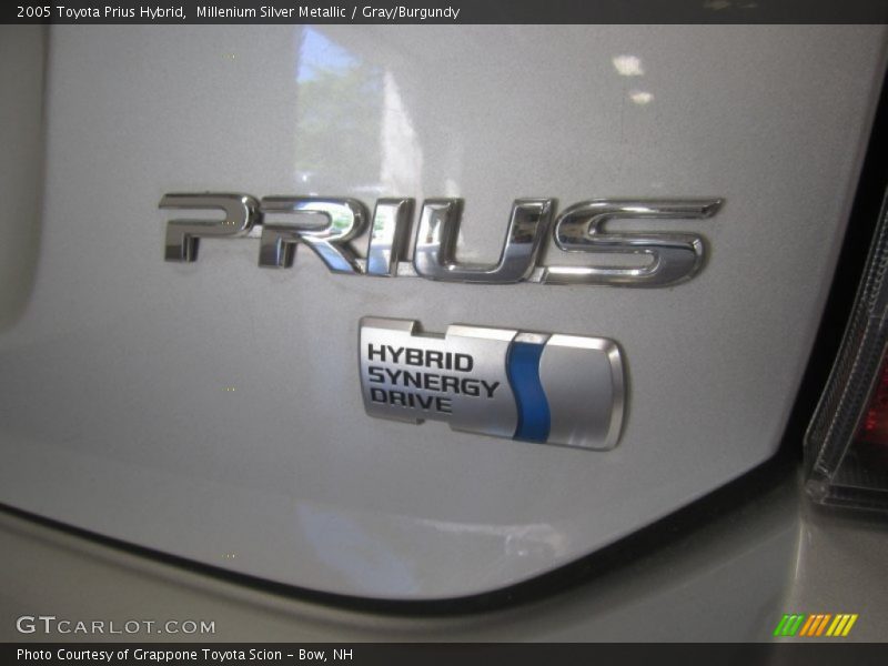 Millenium Silver Metallic / Gray/Burgundy 2005 Toyota Prius Hybrid
