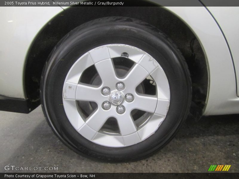 Millenium Silver Metallic / Gray/Burgundy 2005 Toyota Prius Hybrid