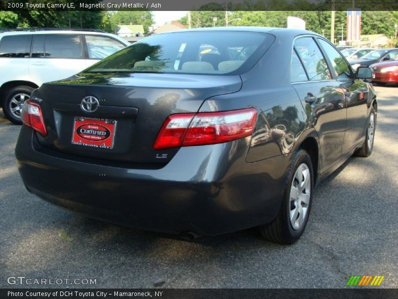 Magnetic Gray Metallic / Ash 2009 Toyota Camry LE