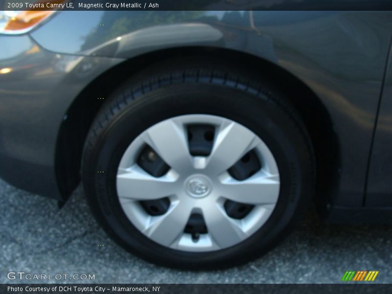 Magnetic Gray Metallic / Ash 2009 Toyota Camry LE