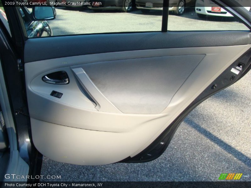 Magnetic Gray Metallic / Ash 2009 Toyota Camry LE