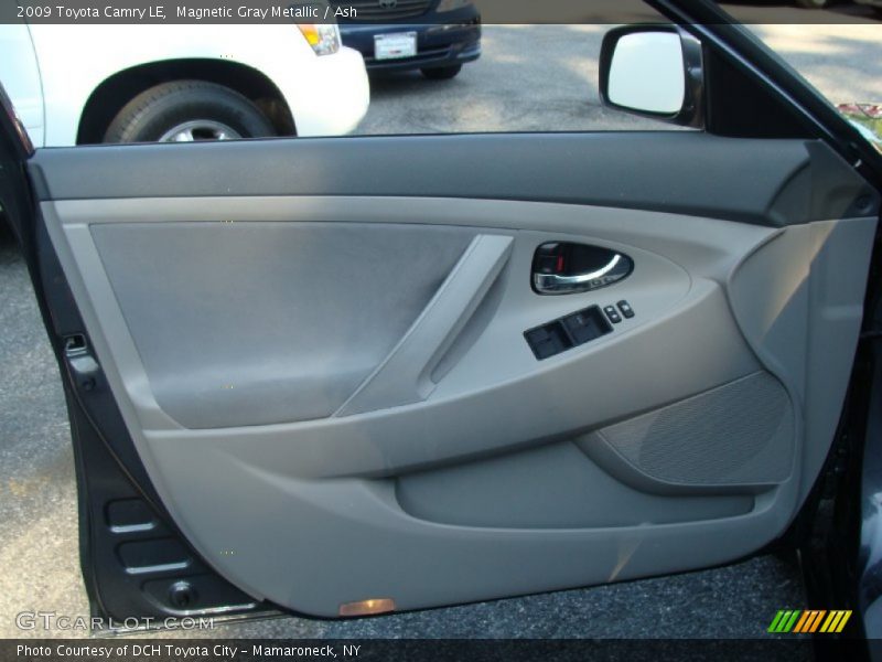 Magnetic Gray Metallic / Ash 2009 Toyota Camry LE