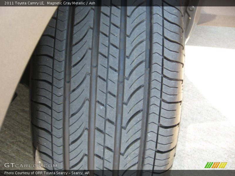 Magnetic Gray Metallic / Ash 2011 Toyota Camry LE