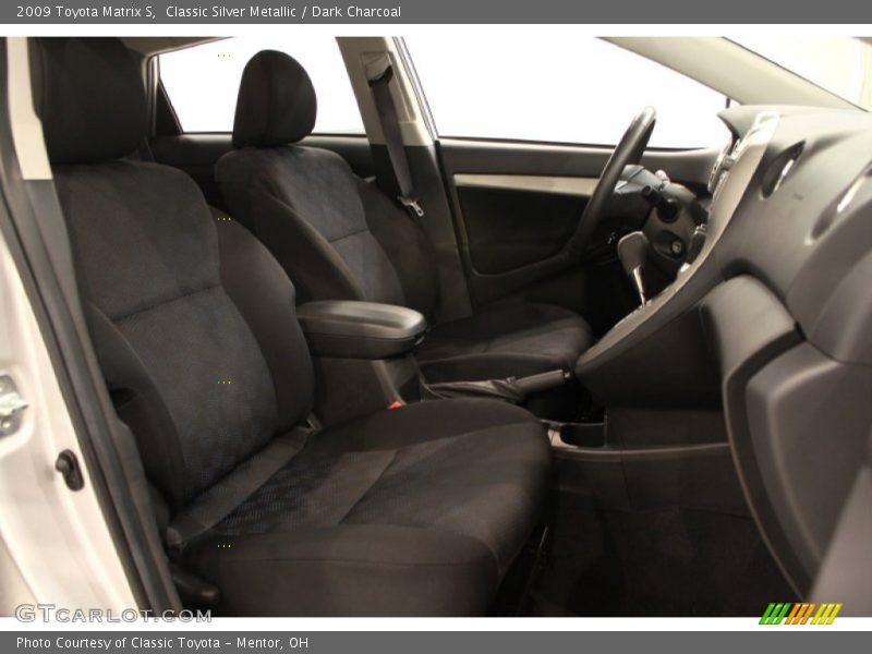 Classic Silver Metallic / Dark Charcoal 2009 Toyota Matrix S
