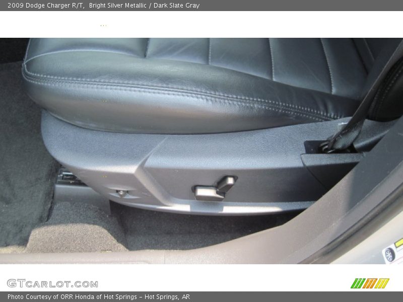 Bright Silver Metallic / Dark Slate Gray 2009 Dodge Charger R/T