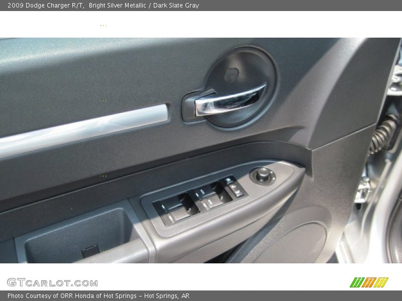 Bright Silver Metallic / Dark Slate Gray 2009 Dodge Charger R/T