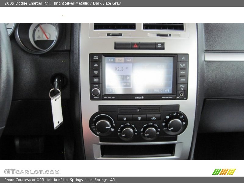 Controls of 2009 Charger R/T