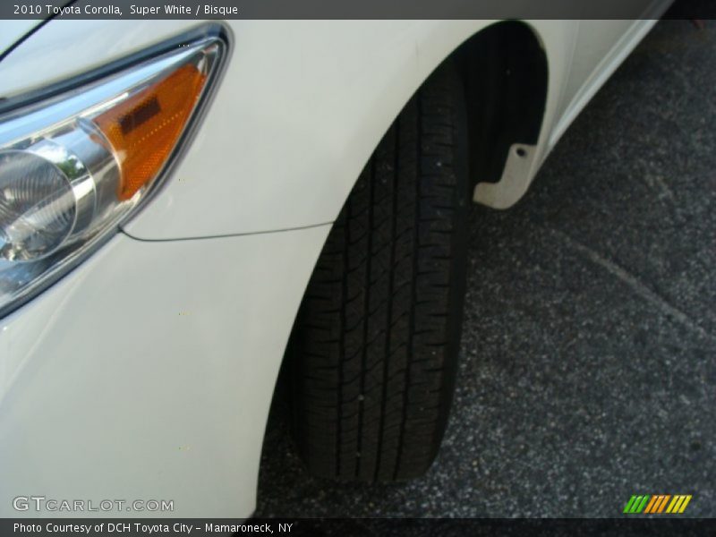 Super White / Bisque 2010 Toyota Corolla