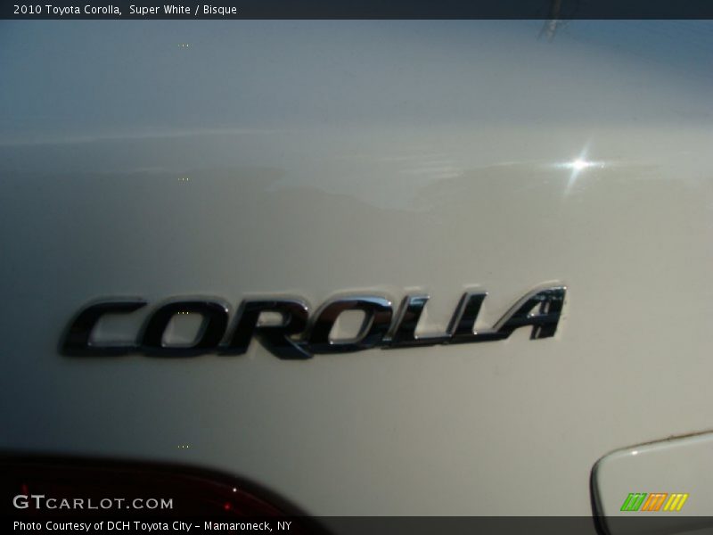 Super White / Bisque 2010 Toyota Corolla