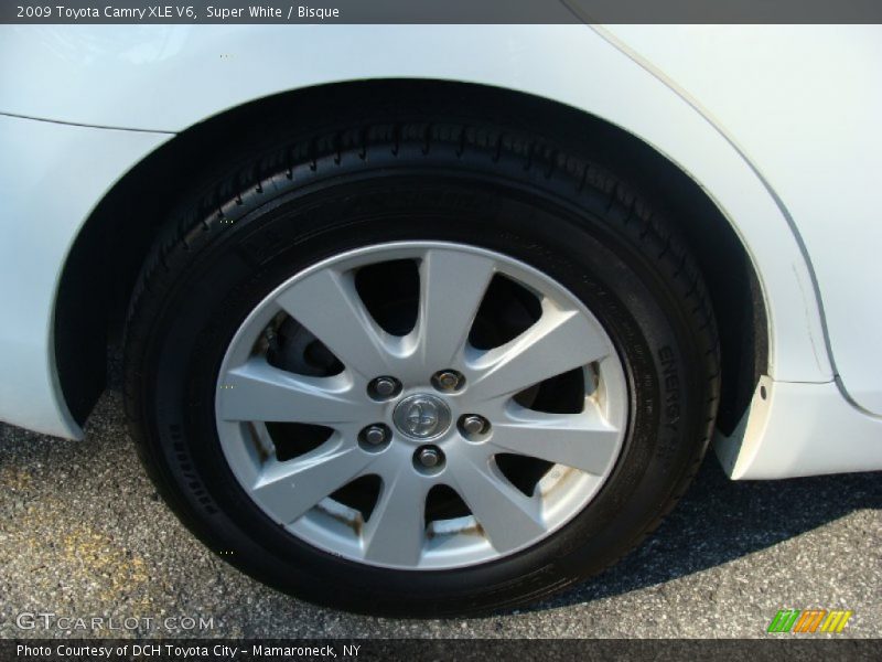 Super White / Bisque 2009 Toyota Camry XLE V6
