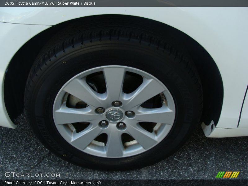 Super White / Bisque 2009 Toyota Camry XLE V6