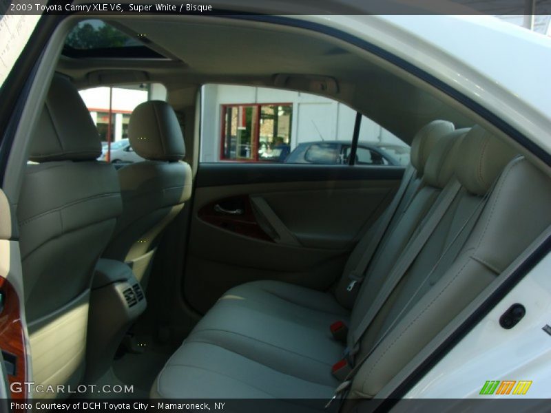 Super White / Bisque 2009 Toyota Camry XLE V6