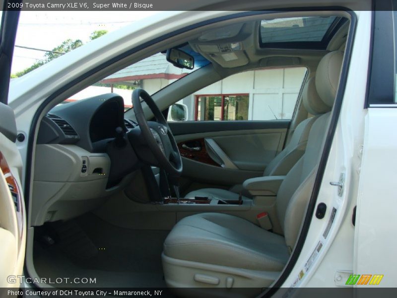 Super White / Bisque 2009 Toyota Camry XLE V6