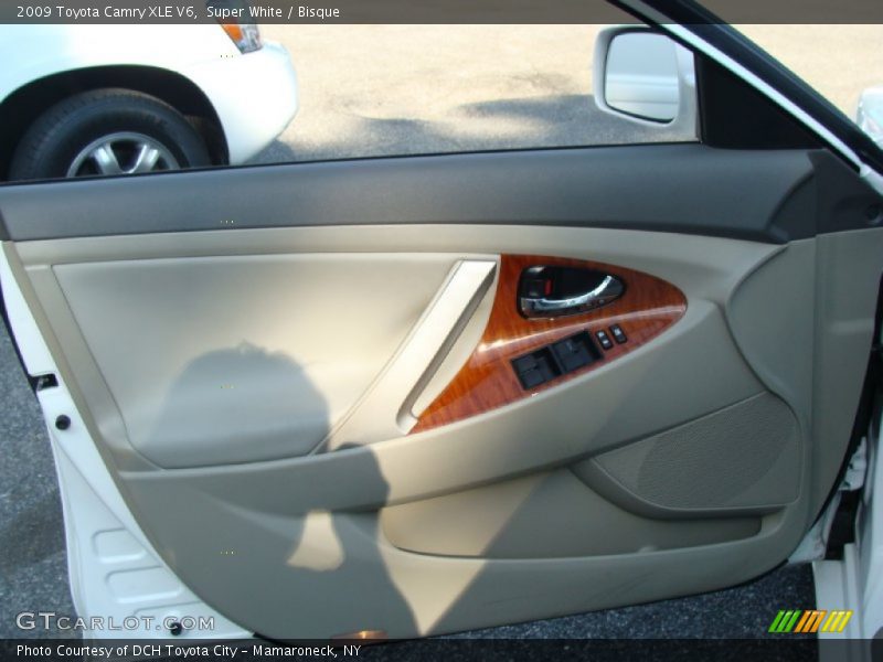 Super White / Bisque 2009 Toyota Camry XLE V6