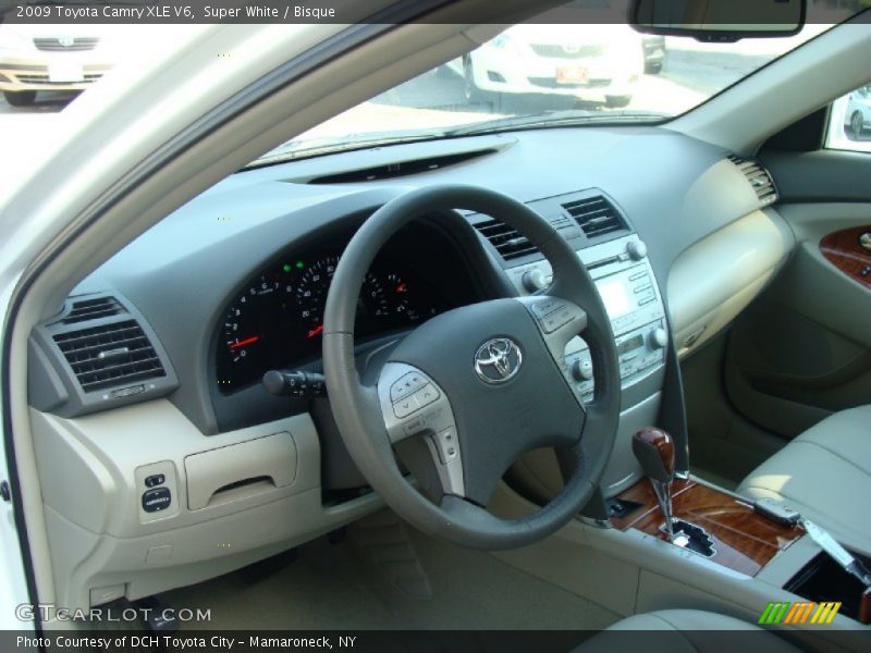 Super White / Bisque 2009 Toyota Camry XLE V6