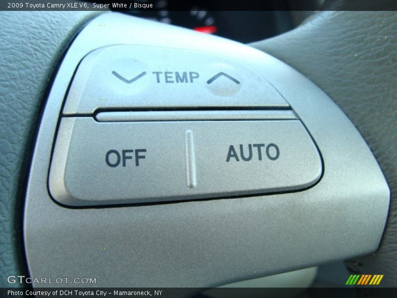 Super White / Bisque 2009 Toyota Camry XLE V6