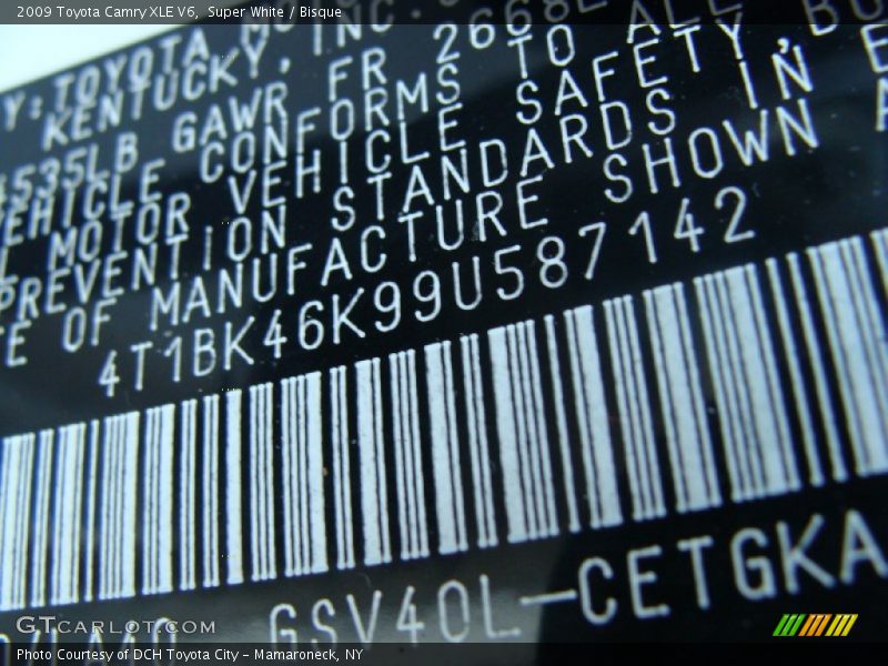 Super White / Bisque 2009 Toyota Camry XLE V6