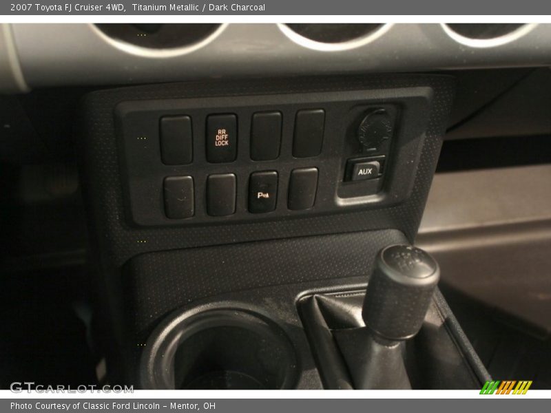 Titanium Metallic / Dark Charcoal 2007 Toyota FJ Cruiser 4WD