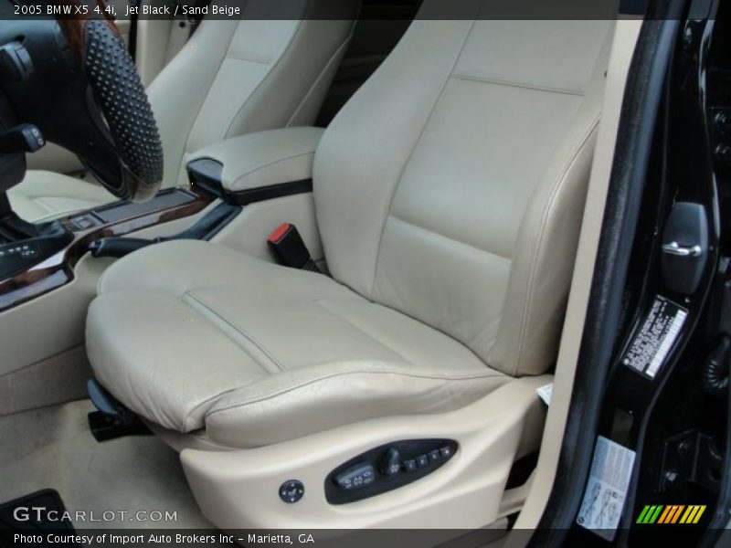 Jet Black / Sand Beige 2005 BMW X5 4.4i