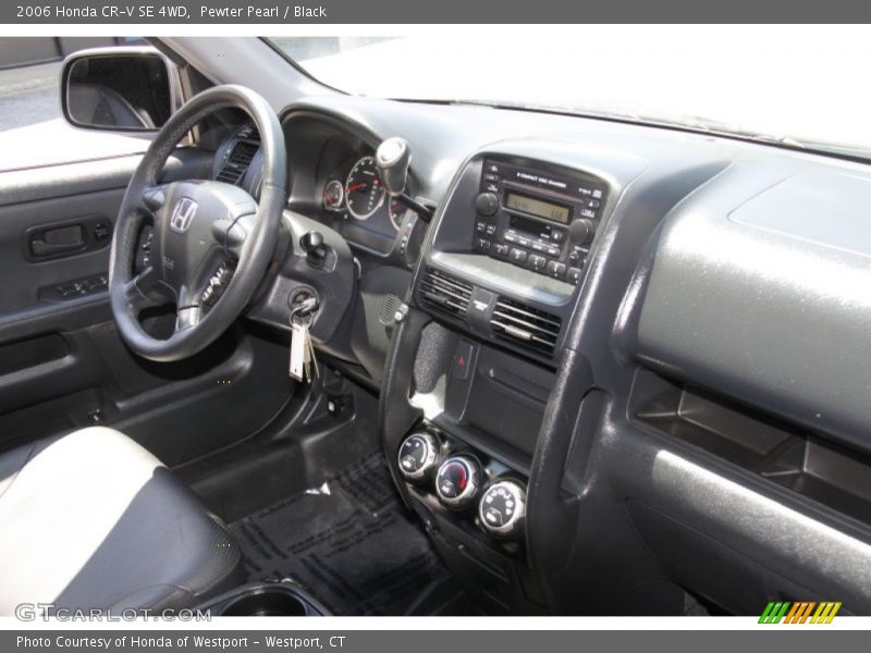 Pewter Pearl / Black 2006 Honda CR-V SE 4WD