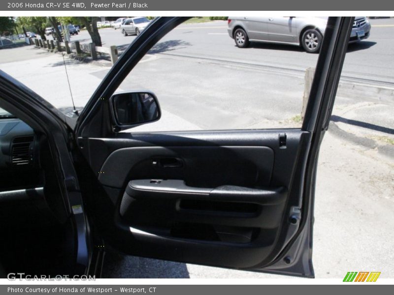 Pewter Pearl / Black 2006 Honda CR-V SE 4WD