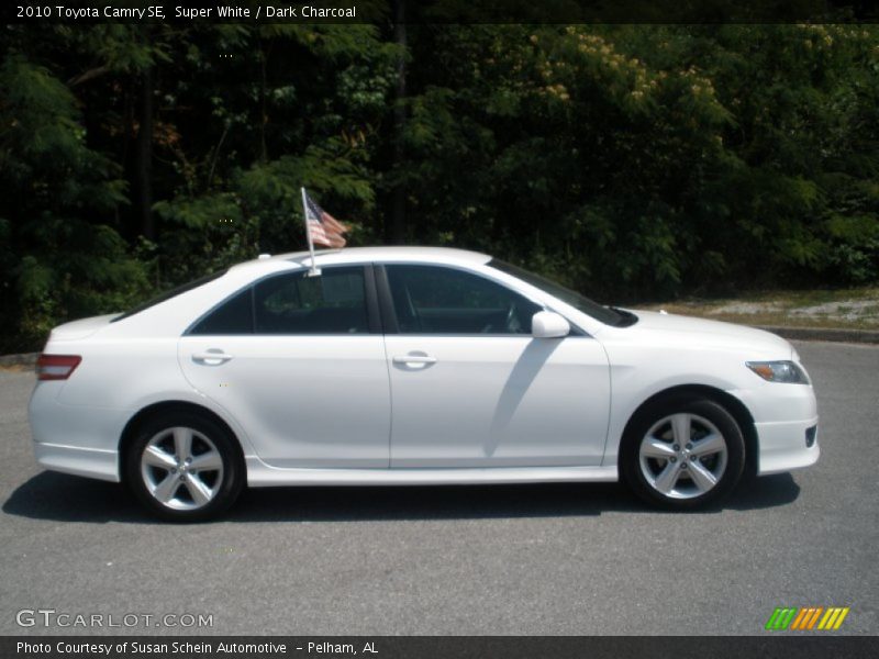 Super White / Dark Charcoal 2010 Toyota Camry SE