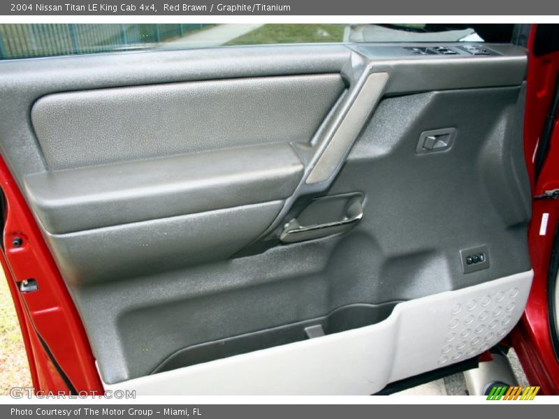 Red Brawn / Graphite/Titanium 2004 Nissan Titan LE King Cab 4x4