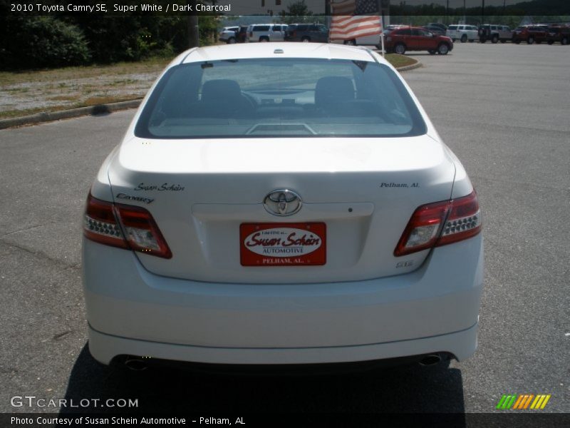 Super White / Dark Charcoal 2010 Toyota Camry SE