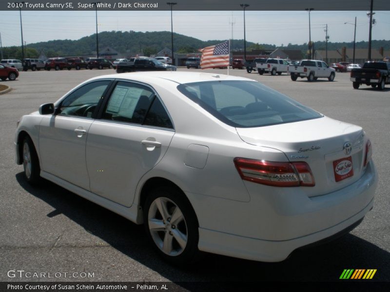 Super White / Dark Charcoal 2010 Toyota Camry SE