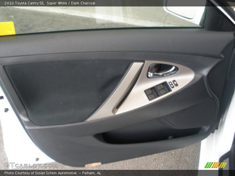 Super White / Dark Charcoal 2010 Toyota Camry SE