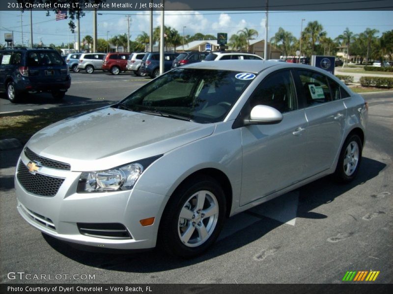 Silver Ice Metallic / Jet Black 2011 Chevrolet Cruze LT