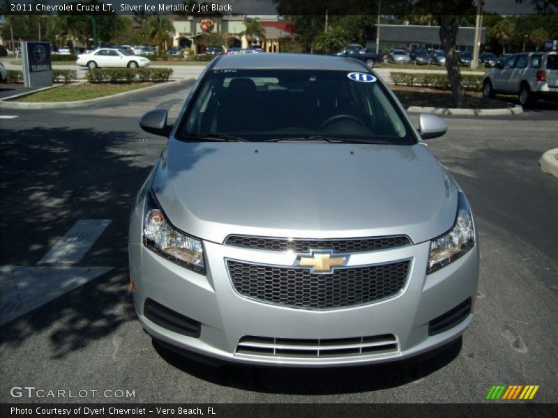 Silver Ice Metallic / Jet Black 2011 Chevrolet Cruze LT