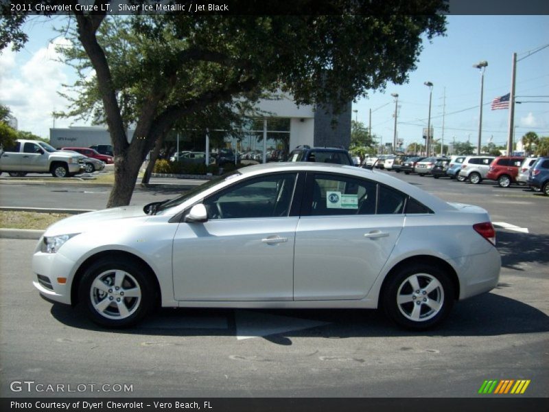 Silver Ice Metallic / Jet Black 2011 Chevrolet Cruze LT
