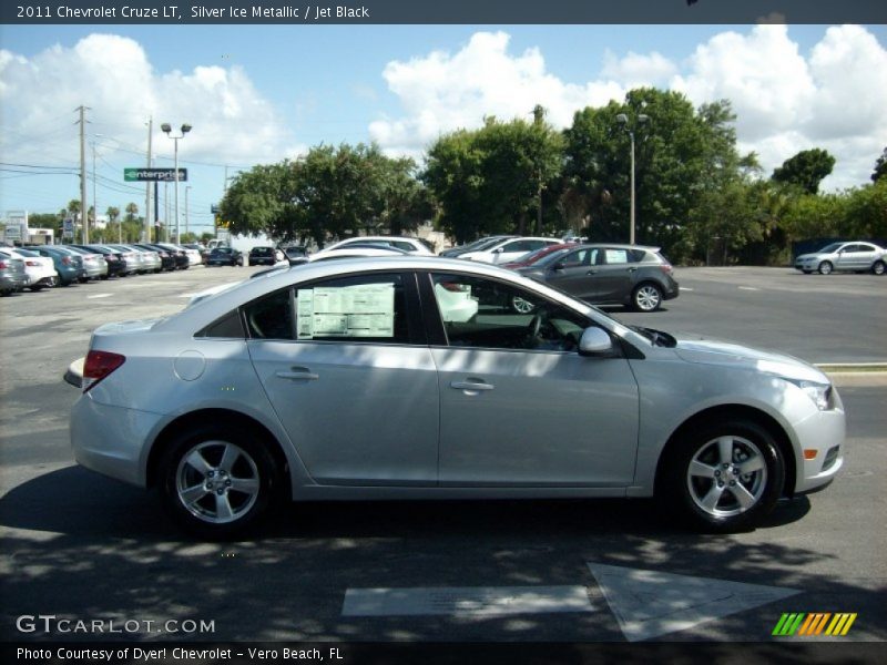 Silver Ice Metallic / Jet Black 2011 Chevrolet Cruze LT