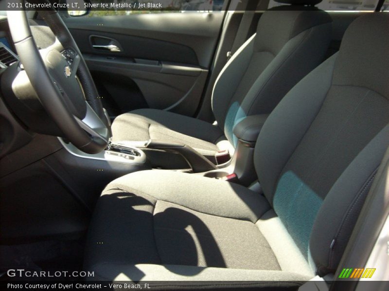 Silver Ice Metallic / Jet Black 2011 Chevrolet Cruze LT