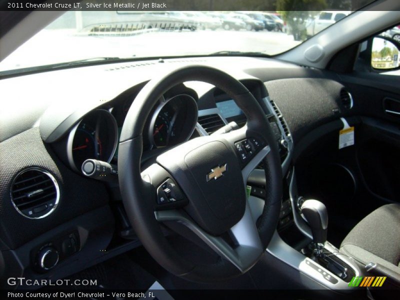 Silver Ice Metallic / Jet Black 2011 Chevrolet Cruze LT