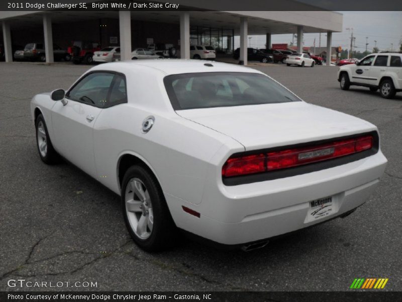 Bright White / Dark Slate Gray 2011 Dodge Challenger SE
