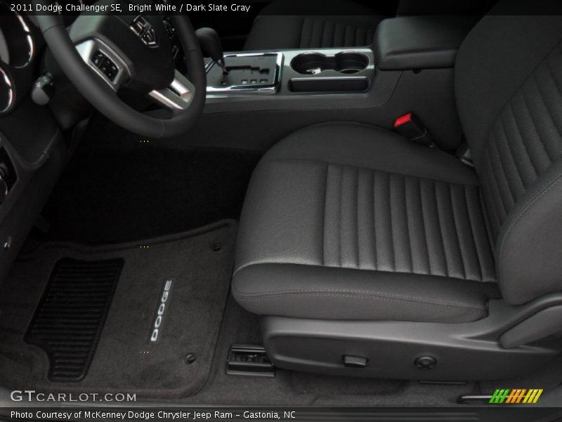 Bright White / Dark Slate Gray 2011 Dodge Challenger SE