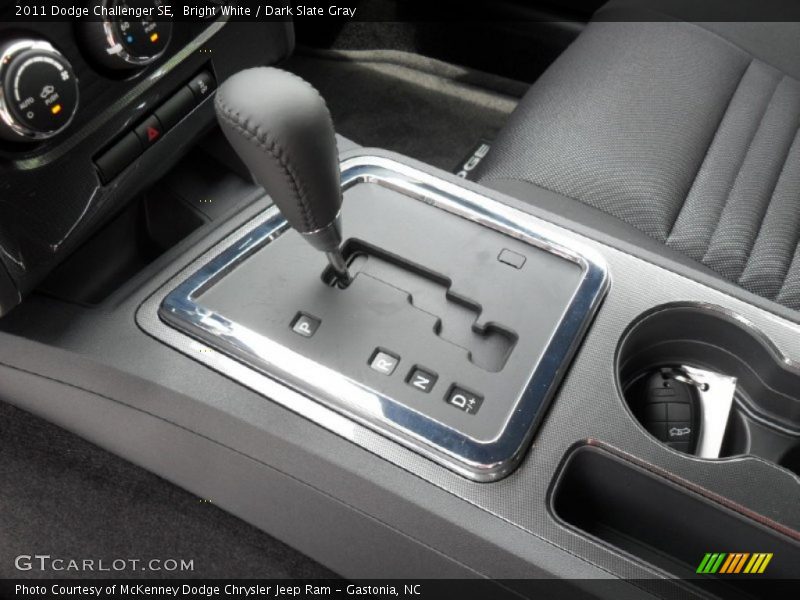Bright White / Dark Slate Gray 2011 Dodge Challenger SE