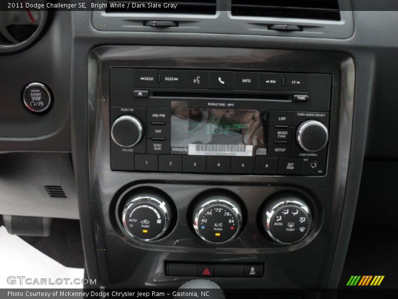 Bright White / Dark Slate Gray 2011 Dodge Challenger SE