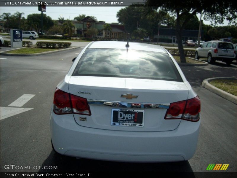 Summit White / Jet Black/Medium Titanium 2011 Chevrolet Cruze LS