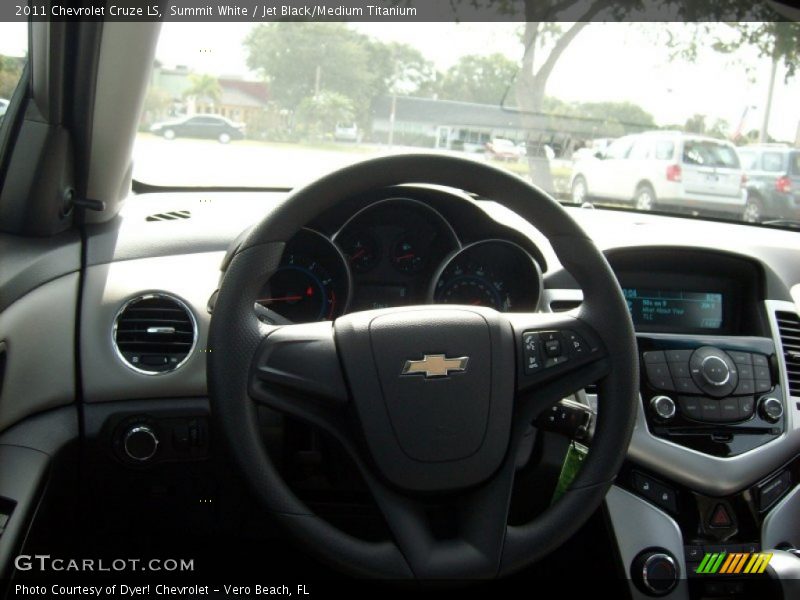 Summit White / Jet Black/Medium Titanium 2011 Chevrolet Cruze LS