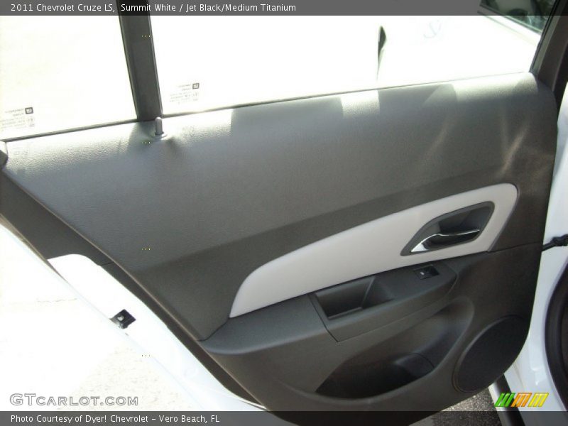 Summit White / Jet Black/Medium Titanium 2011 Chevrolet Cruze LS