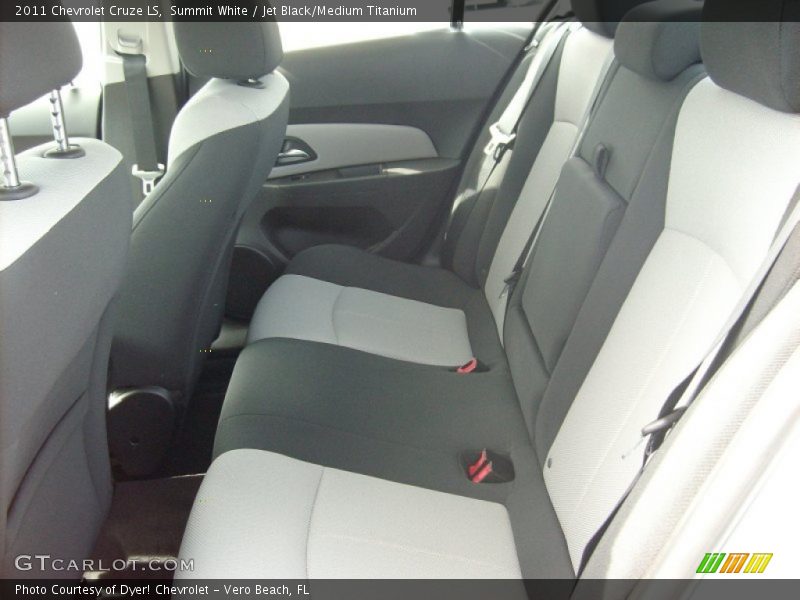 Summit White / Jet Black/Medium Titanium 2011 Chevrolet Cruze LS