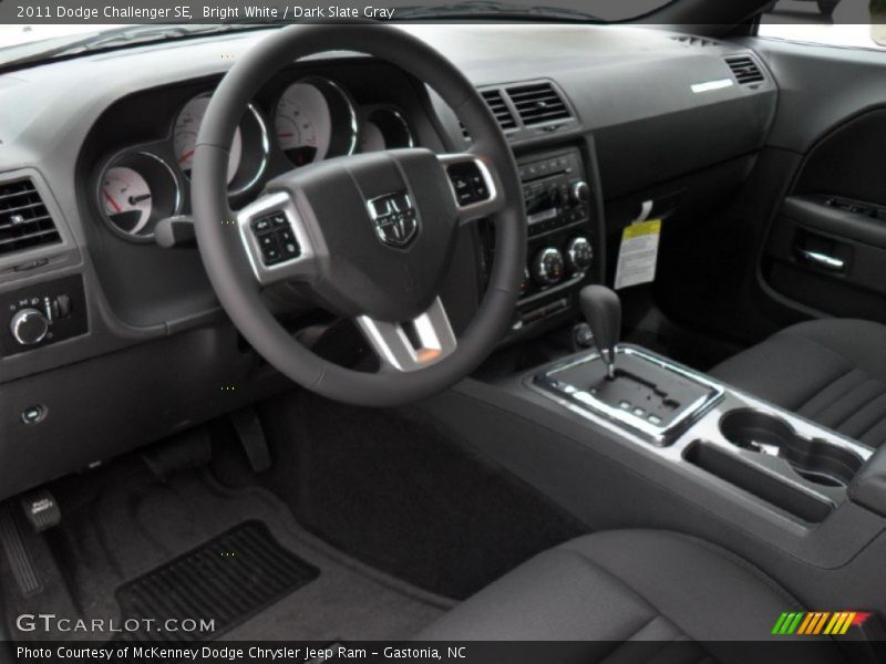 Bright White / Dark Slate Gray 2011 Dodge Challenger SE