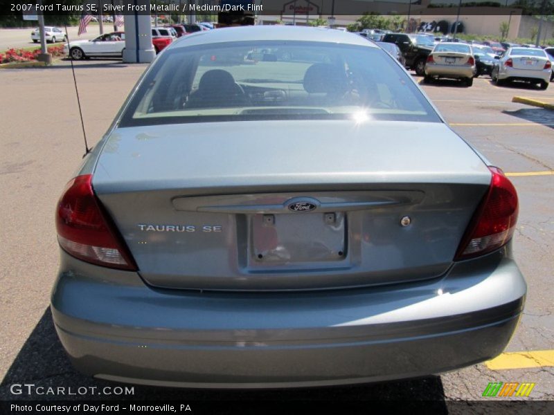 Silver Frost Metallic / Medium/Dark Flint 2007 Ford Taurus SE
